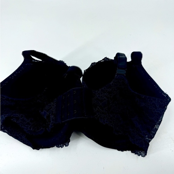 Victoria Secret underwire Dream Angel lined Lace Bra - Picture 2 of 9